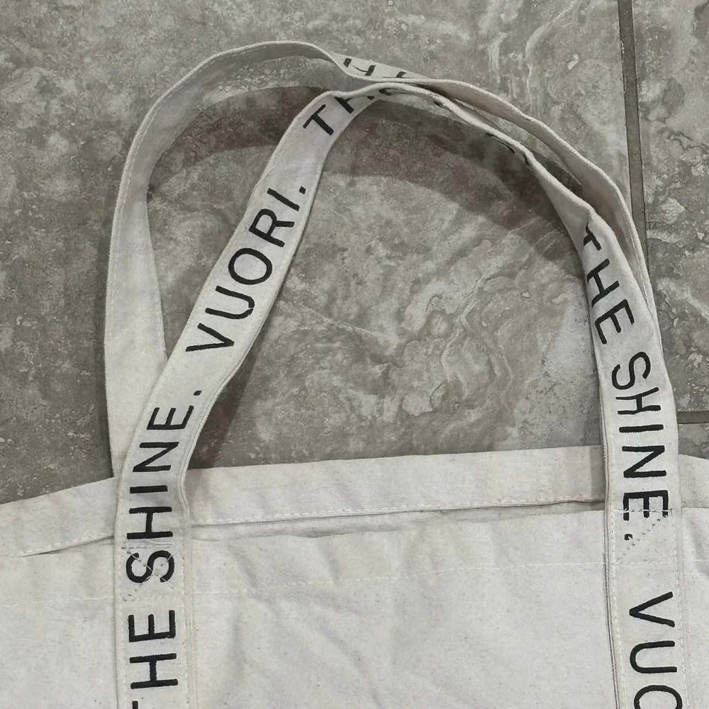 Vuori The Rise The Shine Canvas Tote Bag Cream‎ Oversized Shopper Gym Beach Bag